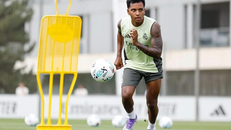 Rodrygo Goes kom for sent til sin første træning